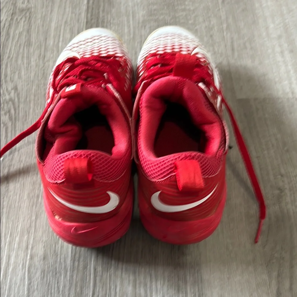 Red Nike cleats size 5y - Picture 3 of 7